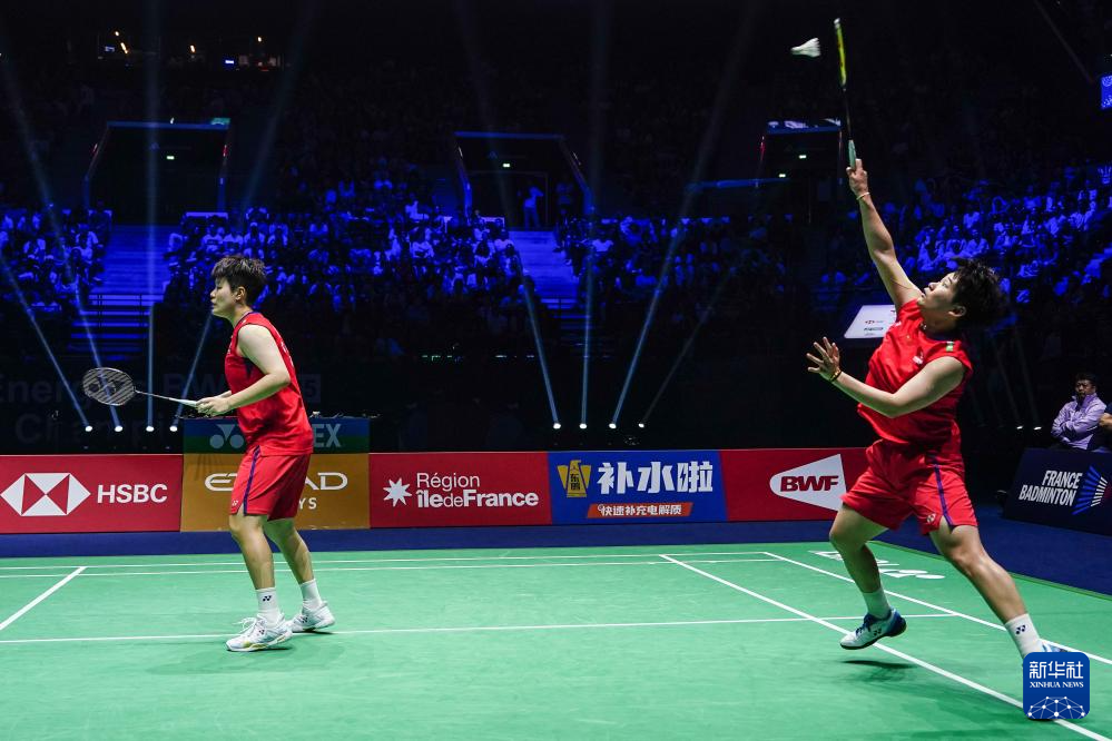 育舞台上大 育舞台上大