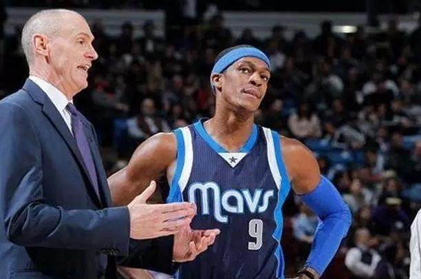 主教练面前 主教练面前