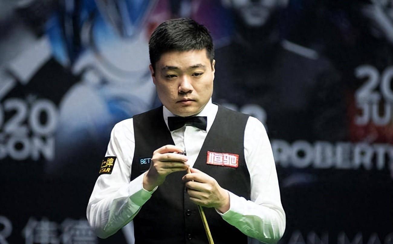 并让两名外 并让两名外